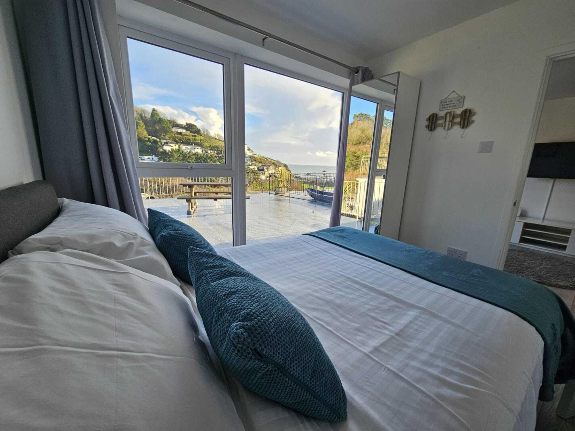 Pet Friendly Sea View Villa Millendreath Looe Exterior foto